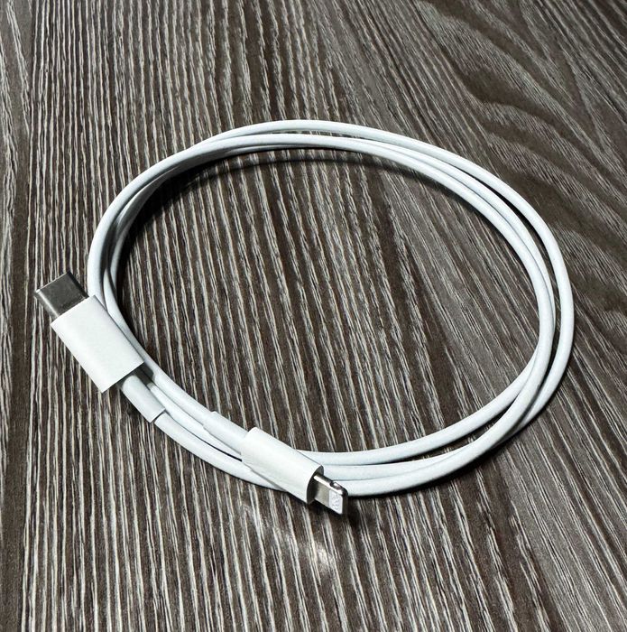 Оригинальный комплектный кабель Apple USB-C - Lightning
