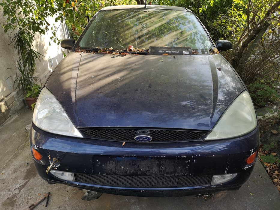 Ford Focus 1.6 - На части!
