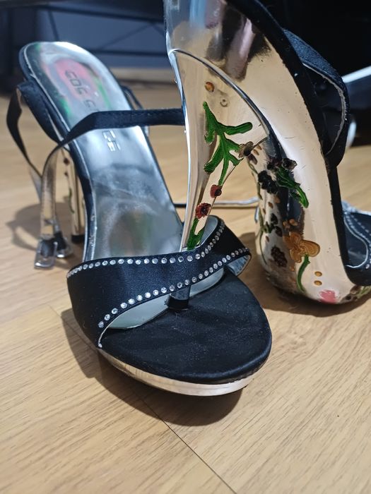 Sandale cu toc merimea 37