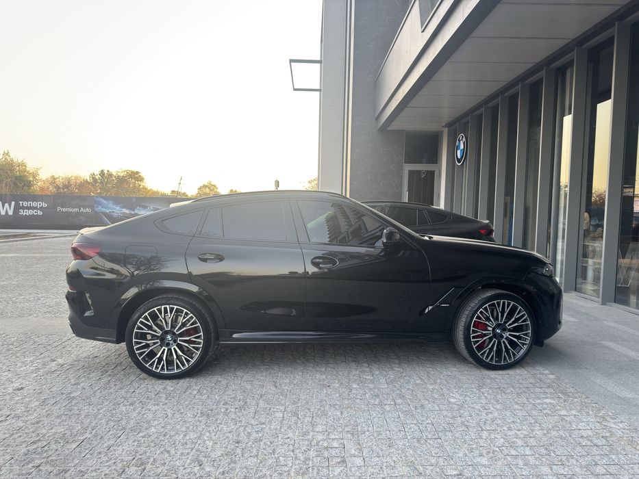 BMW X6 M60i xDrive