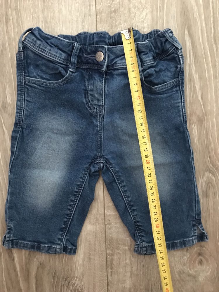 Pantaloni scurți C&A nr.104-110