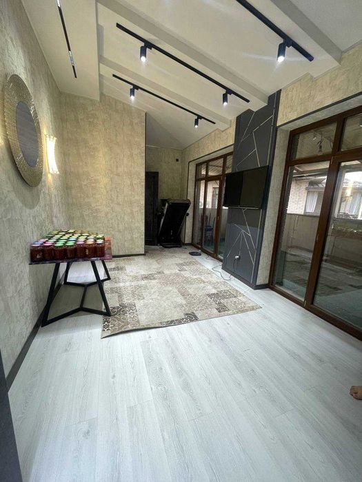 Срочно продается квартира Дуплекс, 5 комнат, На Учтепинском районе.