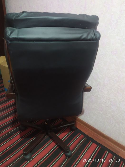 Продаются Офисные кресла.