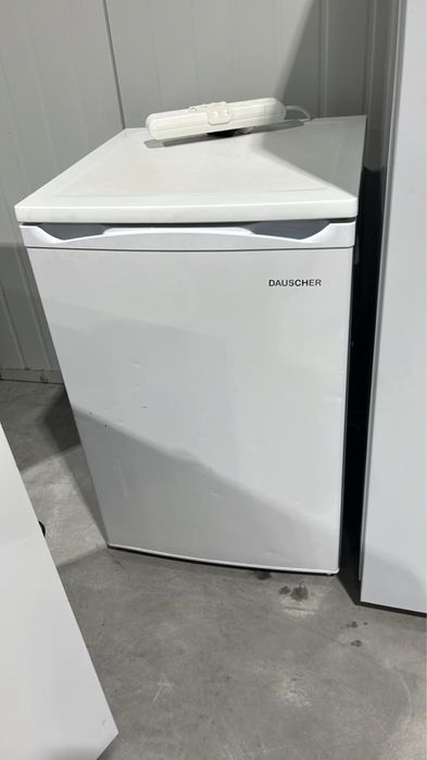 Морозильник в наличии 2 шт