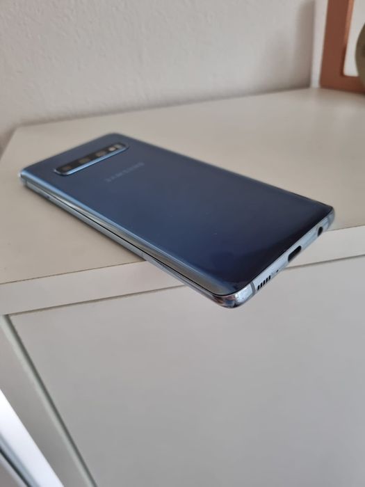 Vand / Schimb  Samsung Galaxy S10 impecabil