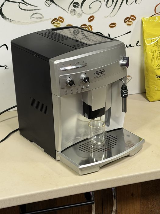 Кафемашина кафе автомат delonghi magnifica с гаранция