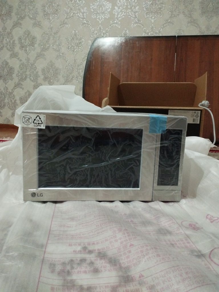 Микроволновка LG