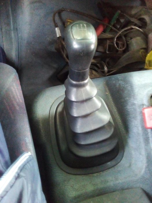 Камион марка Мерцедес