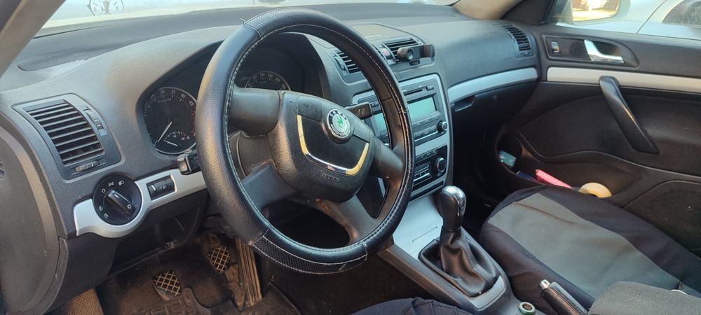 Vând Skoda Octavia II  1,9 TDI facelift 2010