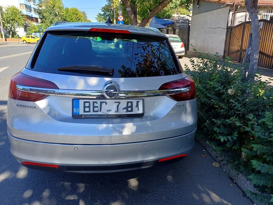 Vând Opel Insignia Sports Tourer