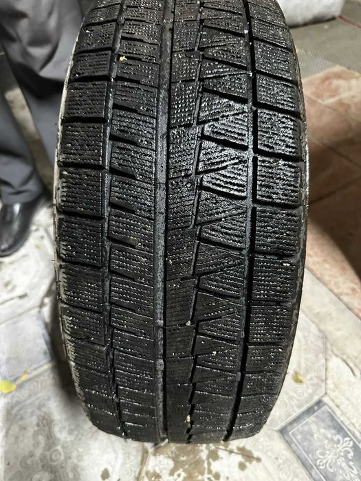 Bridgestone Blizzak, зимняя 205/55/R16, почти новая