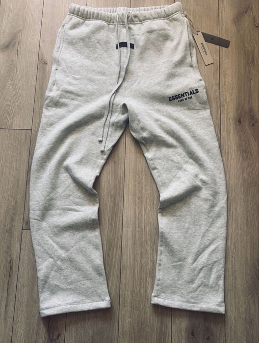 Essentials долнище SS22 baggy