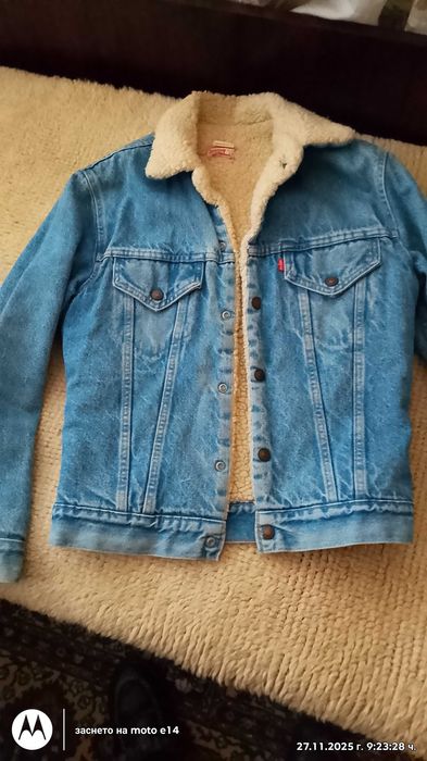 дънково яке    levis  подходящо за тинейджер