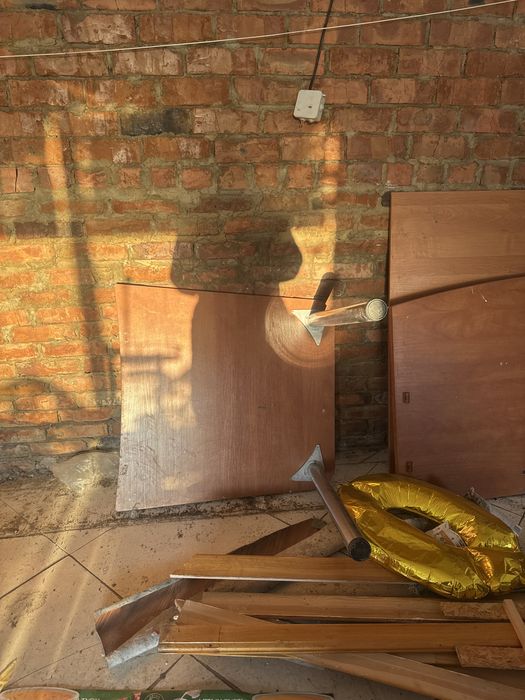 Офисная мебель в разборе