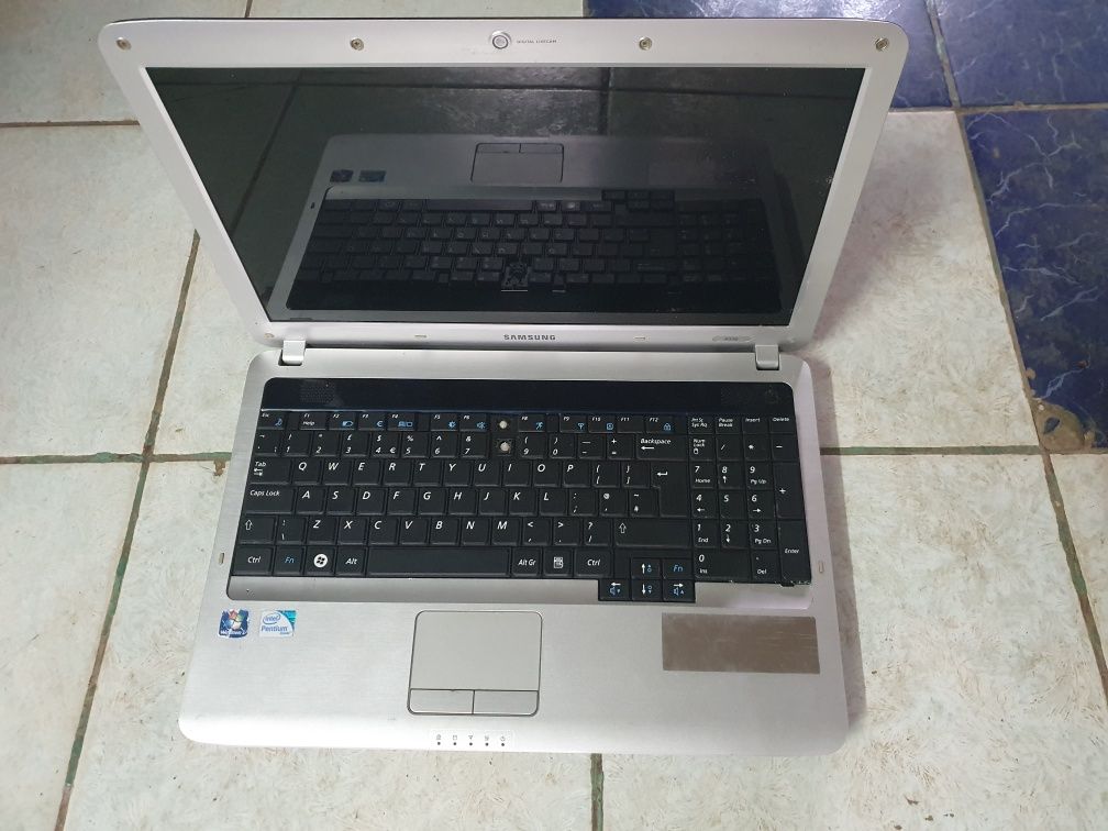 laptop samsung np r530 tastatura carcasa balamale cooler