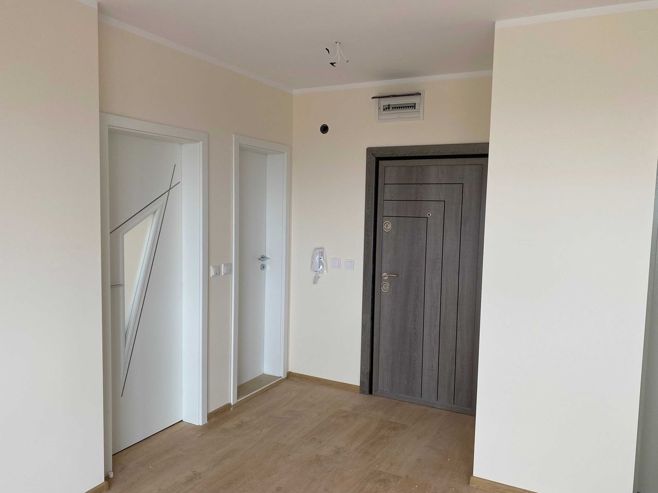 Продава се Тристаен апартамент в Варна, Изгрев - 119 кв.м за 1849 €/кв.м - Снимка #7