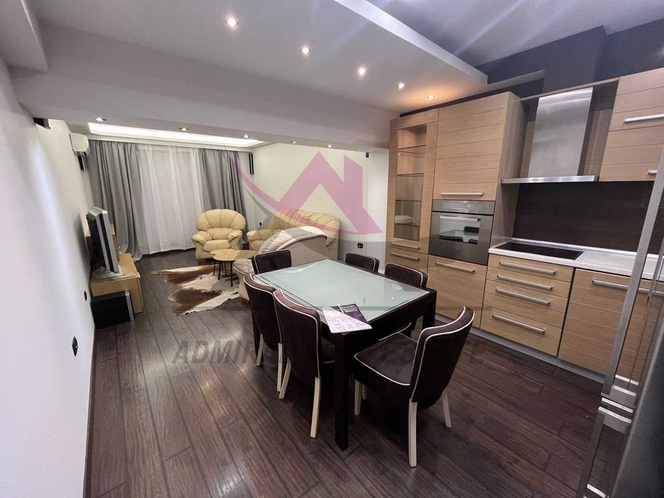 Топ Локация! Стил и комфорт! Тристаен- Център