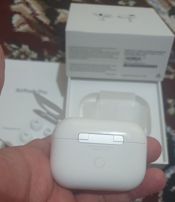 AirPods Pro 1 Case/Кейс Оргинал 100% Отличном Состояния  (Толка Кейс)!