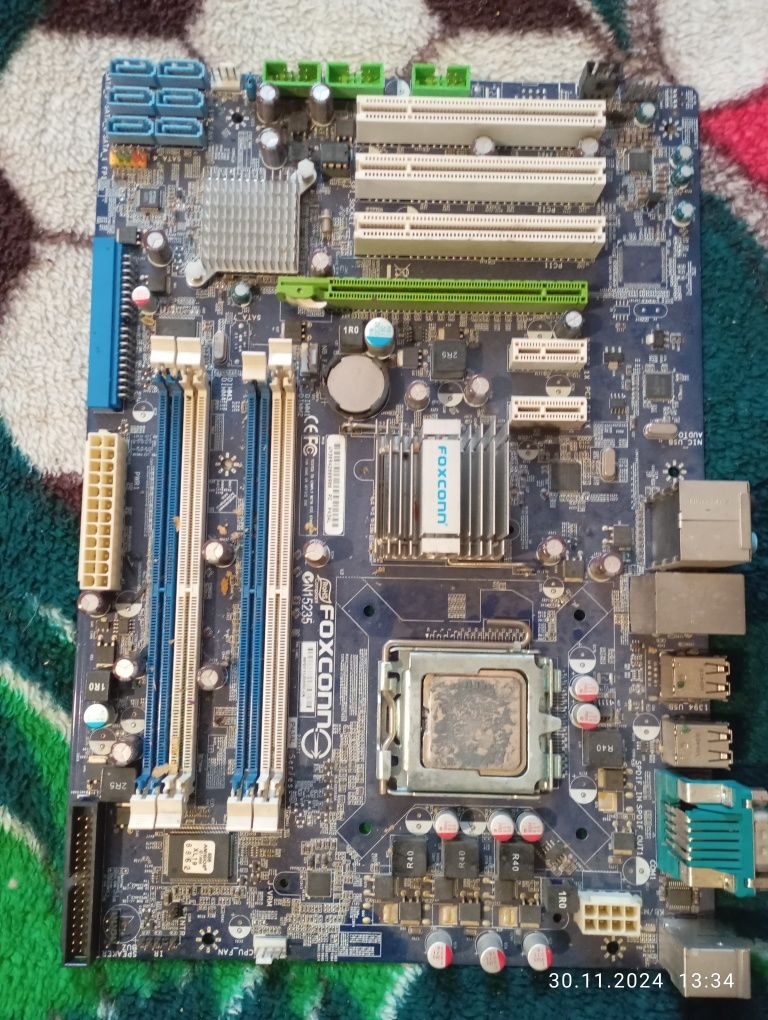 Продам материнскую плату DDR2