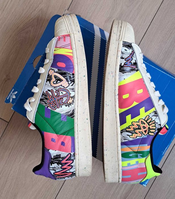 Adidas Superstar Pride