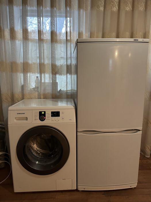 Продам Холодильник Атлант