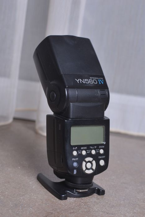 Продам вспышку Yongnuo Speedlite YN-560-IV