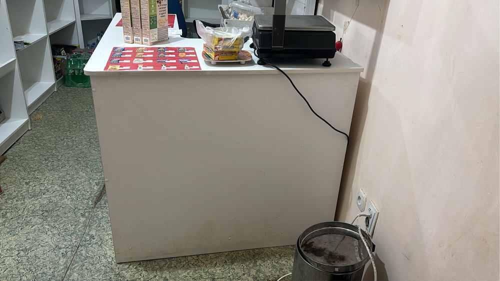 Продам стол рабочии