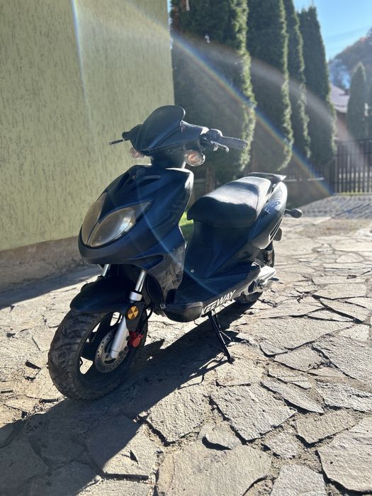 Mobră Keeway F-act 50