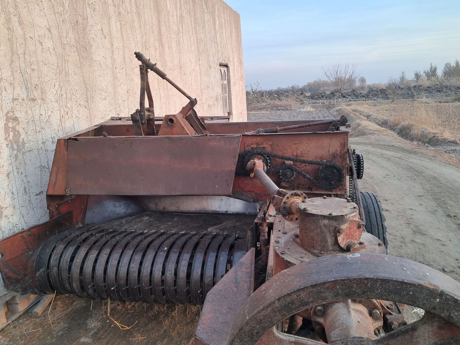 Presbodborshik va traktor