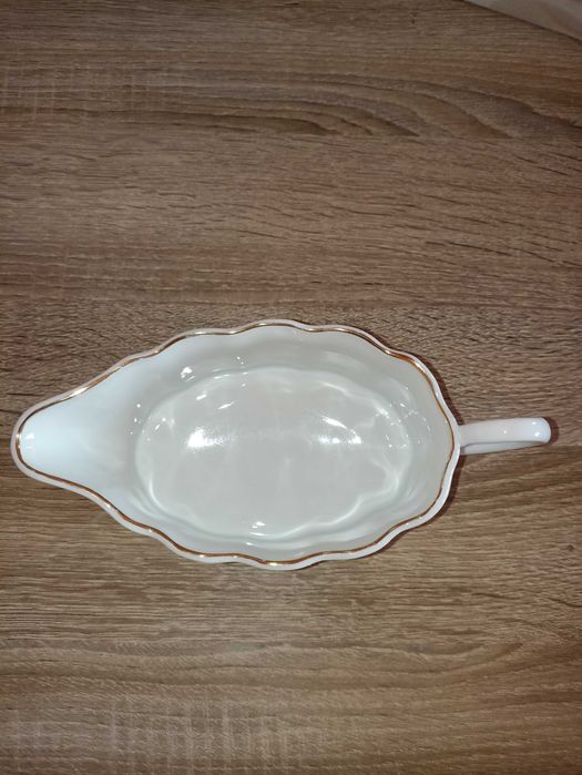 Sosieră din porțelan