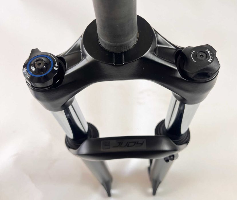 НОВИ Вилка RockShox 26 Judy TK 100 мм ход QR цола за колело велосипед