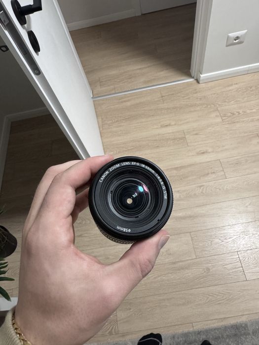 Obiective canon montura EF-S ( 50mm 1.8 f , 18-55mm 4-5.6f) stare perf