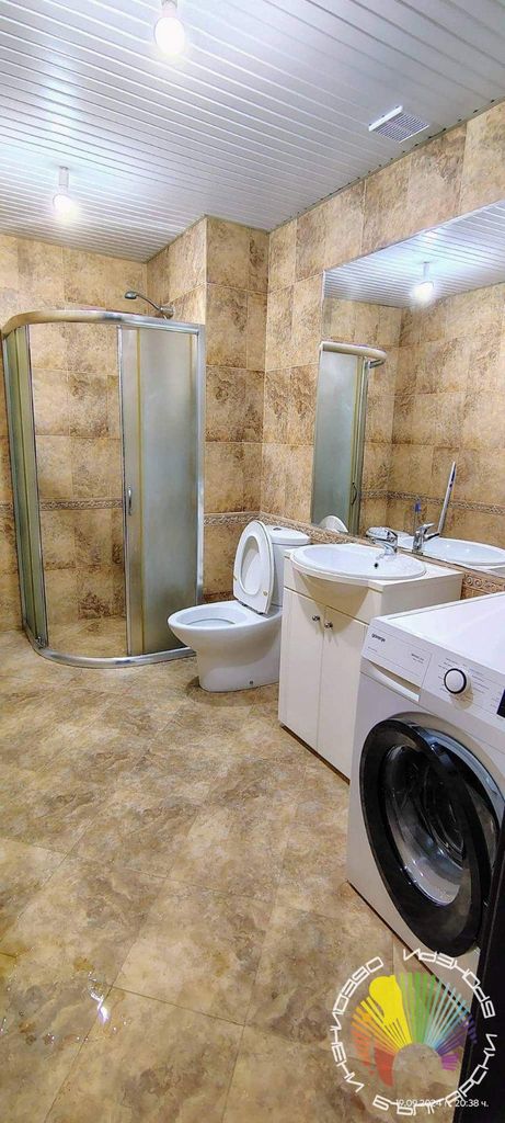 Дава се под наем Многостаен апартамент в Бургас, Изгрев - 100 кв.м за 612 € - Снимка #12