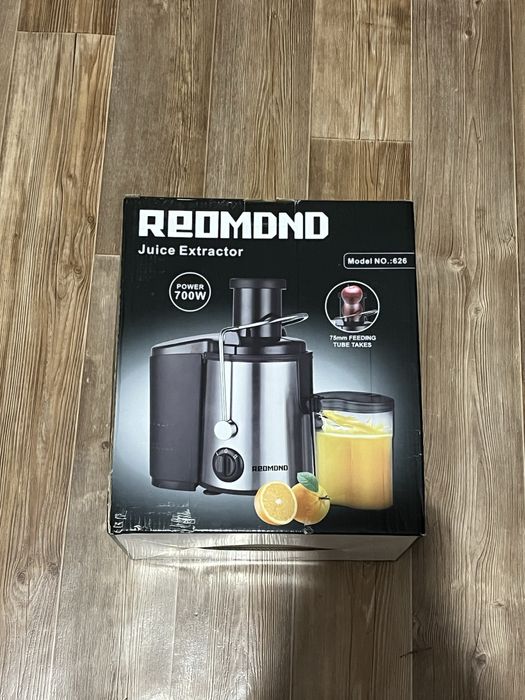 Продам соковыжималку REDMOND
