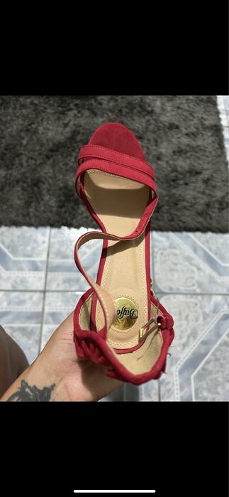 Sandale Buffalo,marimea 38, o singura  purtare