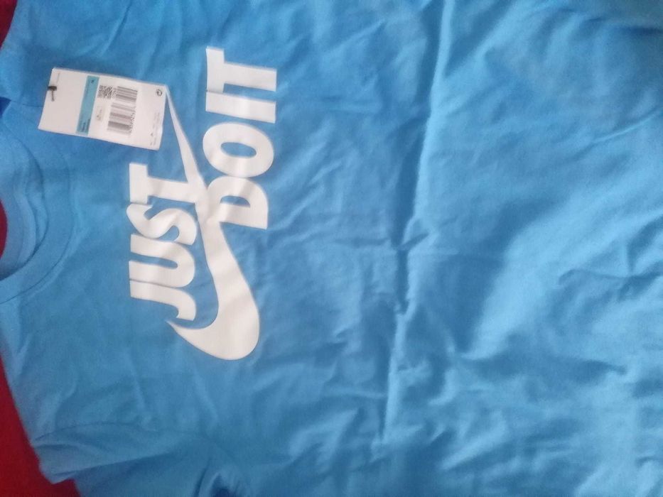 Vand hanoracre/tricouri Essential, Nike, Tommy Hilfiger, Calvin Klein