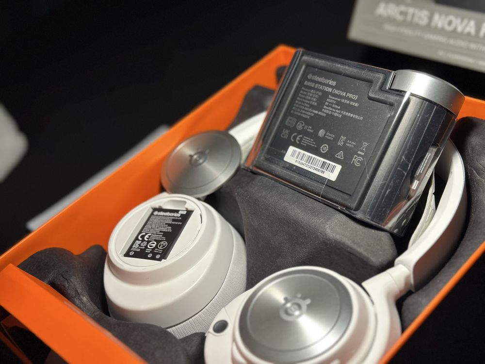 Steelseries Arctis Nova Pro Wireless White