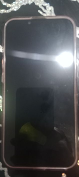 Срочно продам айфон 13