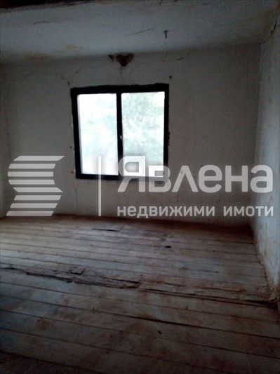 Продава се Къща в с. Ботево, Област Ямбол - 44 кв.м за 225 €/кв.м - Снимка #5
