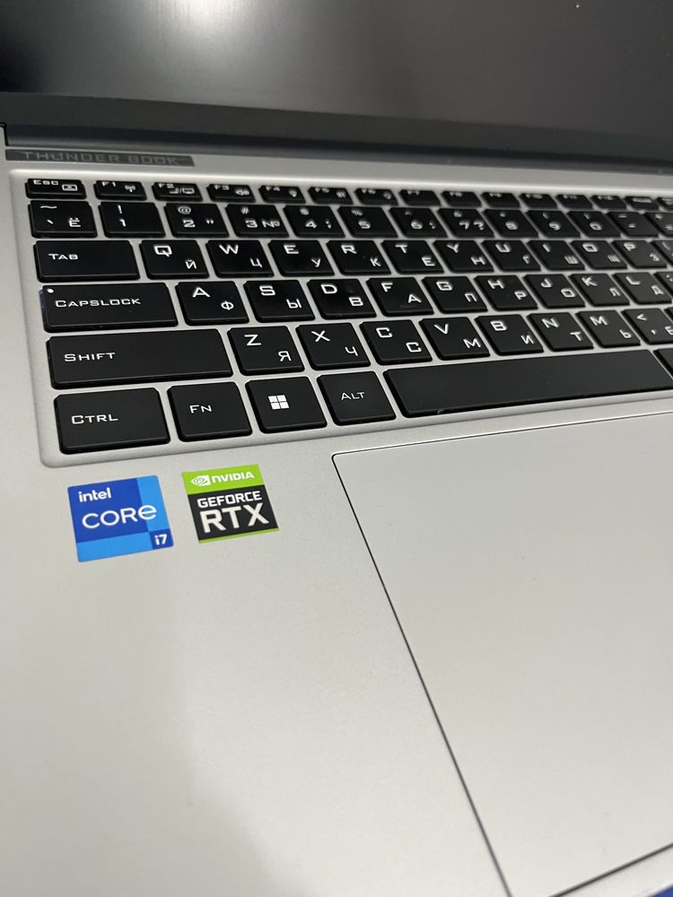 Продатся Thunderbook Core I7