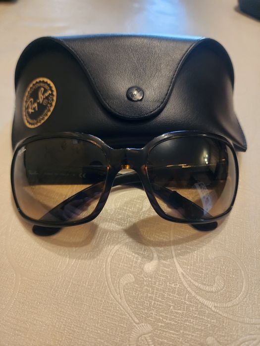 Rayban Wayfarer..