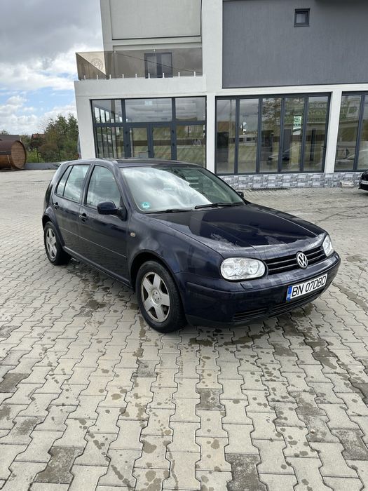 Volkswagen golf 1.8 benzina aspirat