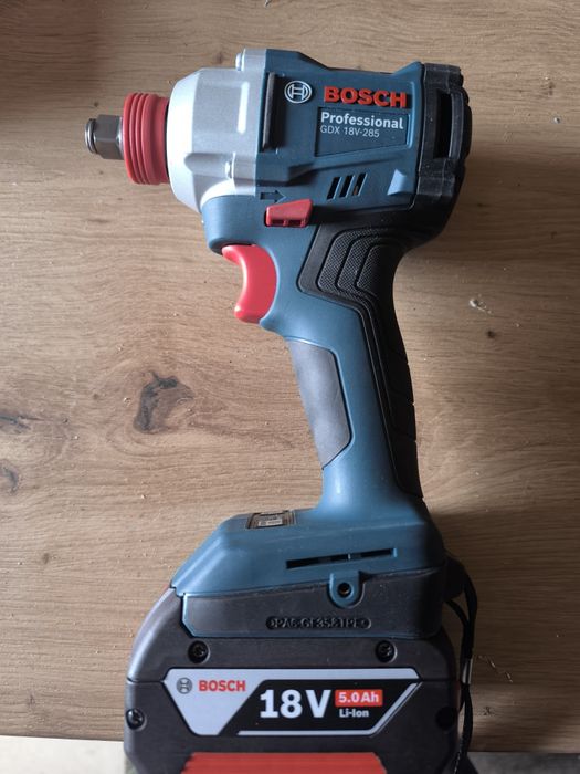 Vand corp Impact Bosch Gdx 18v 285,nou