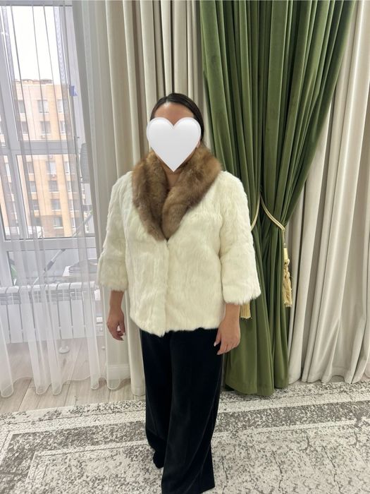 Шуба из кролика , воротник соболь 48 размер