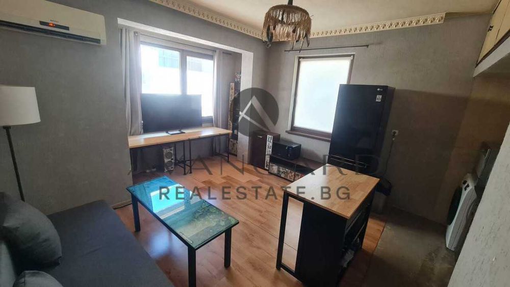 оф.20956 Къща с двор и офис сграда / Сточна гара