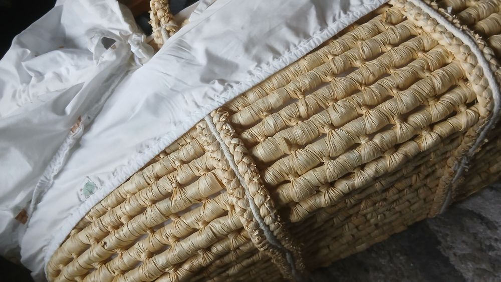 Pat , coș pt. bebelus - copil ca si nou