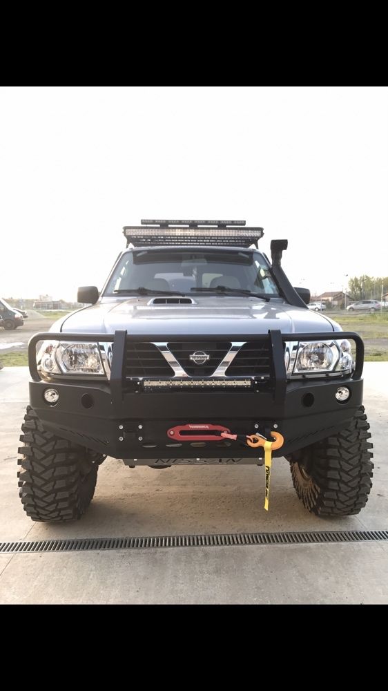 Bara offroad fata Nissan Patrol Y61