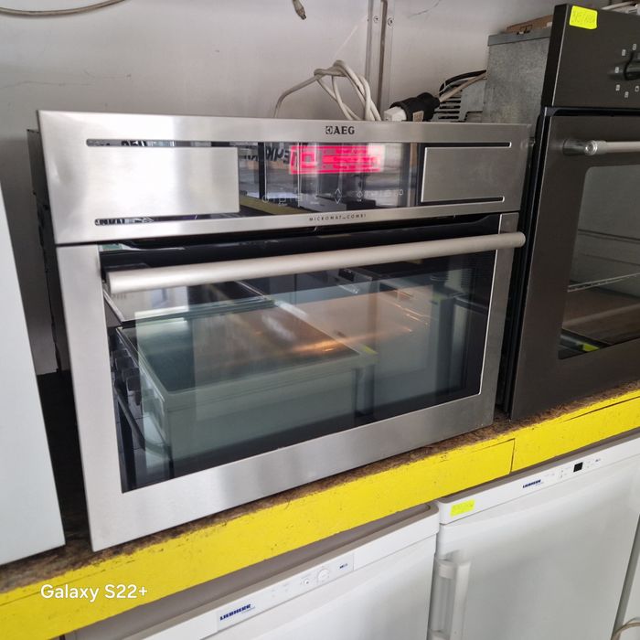 Компактна фурна за вграждане AEG