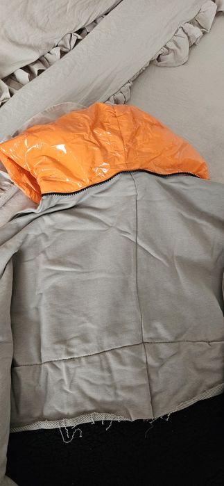 Суичър с отлично качество и визия.