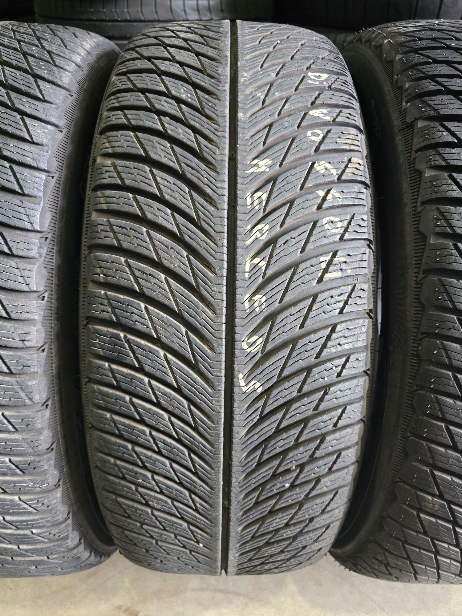 235/50/19 MICHELIN 4бр